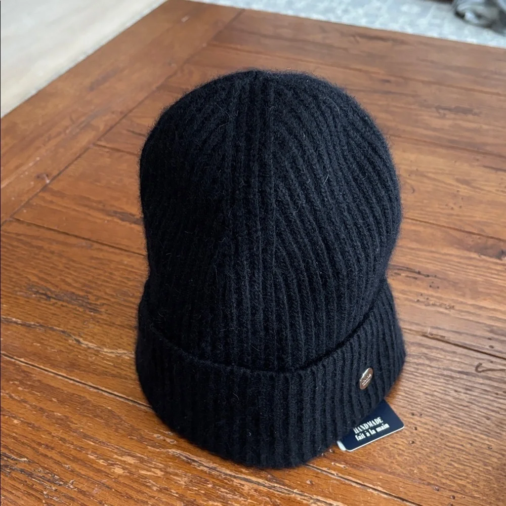 NORLA CANADA Black Cashmere Wool Blend Beanie Hat Ribbed Stretch NWT One Size